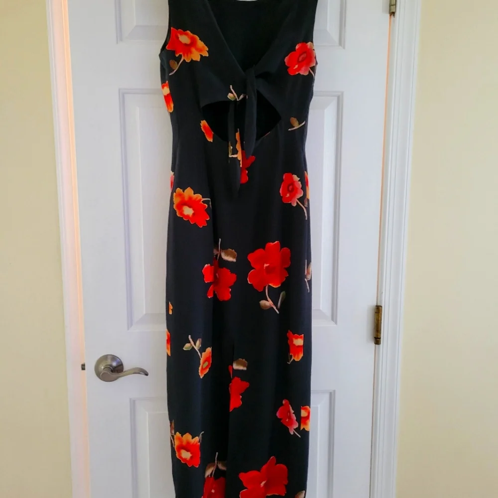 Dress - Picture 1 of 2